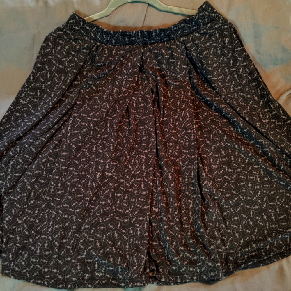 LuLaRoe Madison large NWOT apples print